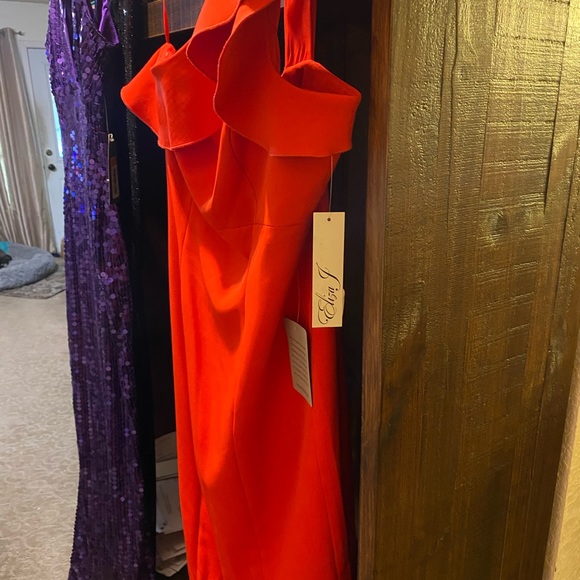 NWT - Eliza J Red One Shoulder Dress Size 4 - Picture 6 of 9